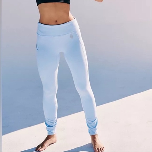 NEW Free People Movement Never Better Foldover Leggings Oxford Blue Size M NWOT - Picture 2 of 11